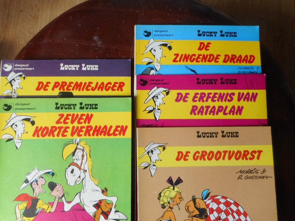 BLUEBERRY.....& Lucky Luke.....strips, Boeken, Stripboeken, Charlier & Giraud, Ophalen of Verzenden, Zo goed als nieuw, Meerdere stripboeken