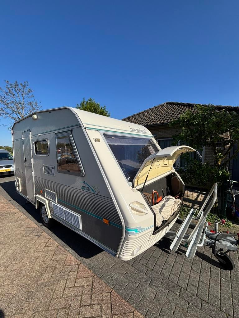 Nette Beyerland uit 1996 met voortent en luifel, Bedrijf, Treinzit, 750 - 1000 kg, Tot en met 4