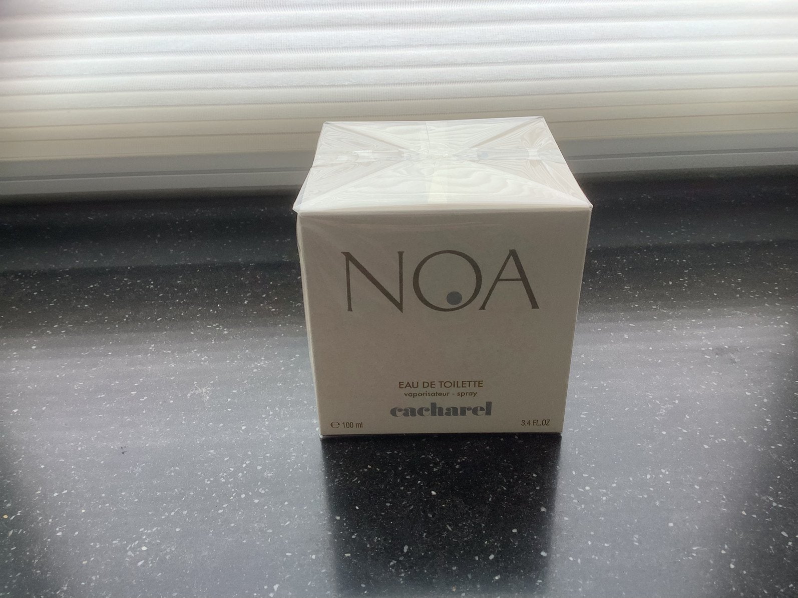 Cacharel NOA Eau de Toilette 100 ml -  nieuw in doos, Ophalen of Verzenden, Nieuw