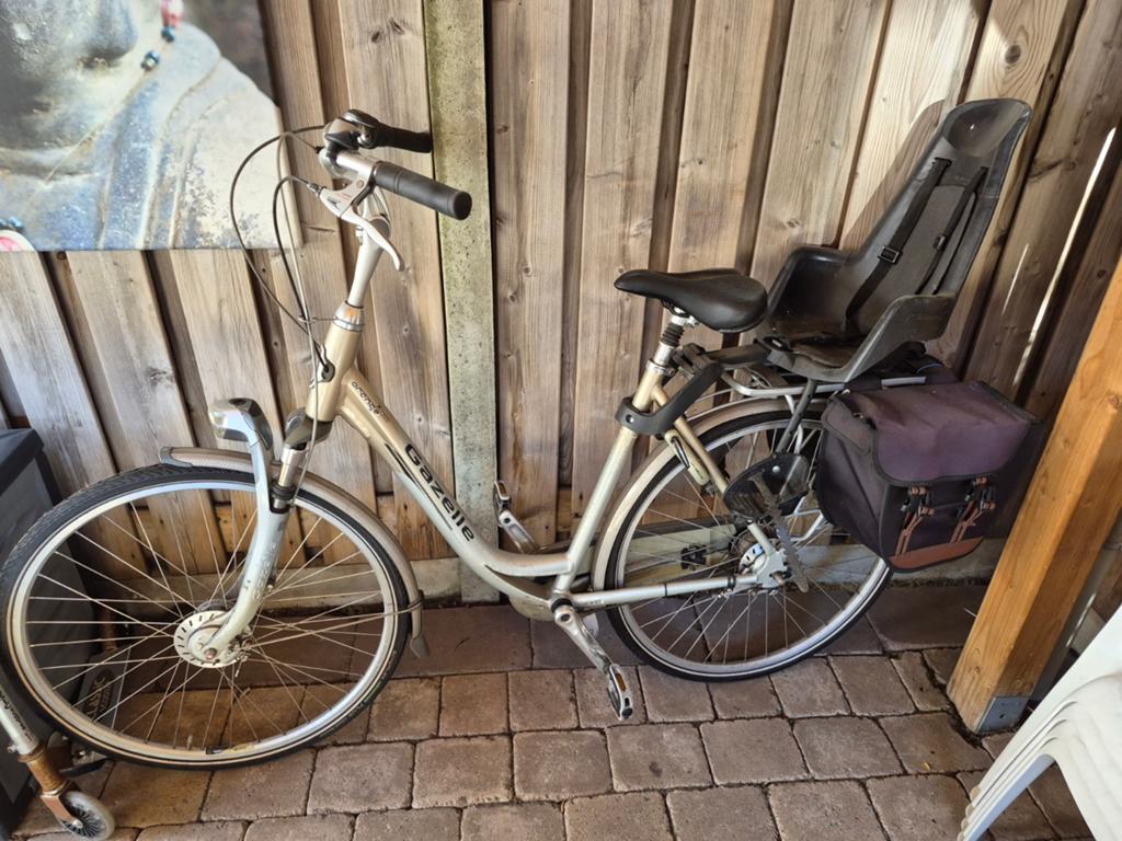 Gazelle damesfiets die nog wel even mee kan, Fietsen en Brommers, Ophalen, 0 zitjes, Gebruikt, Gazelle