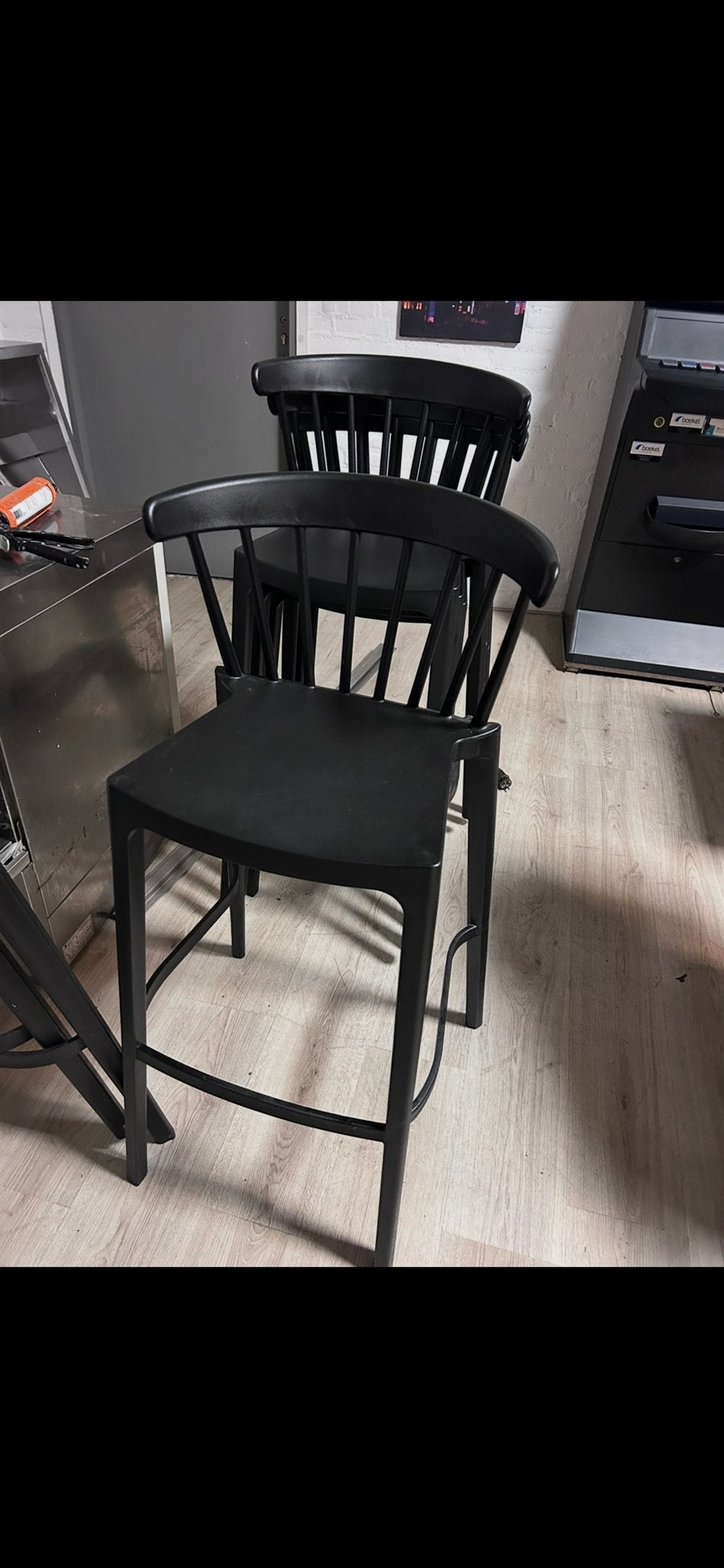 Set van 8 zwarte barkrukken, Huis en Inrichting, Kunststof, Met voetsteun, Ophalen of Verzenden, Zo goed als nieuw