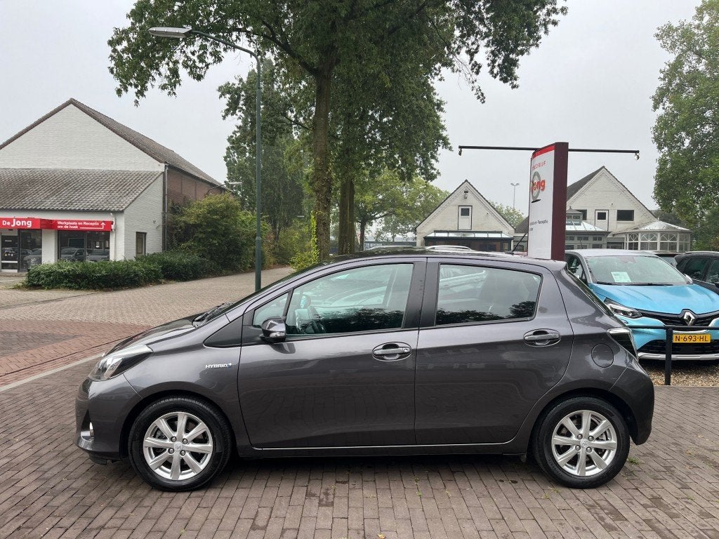 Toyota YARIS 1.5 HYBRID AUTOMAAT / NAVI / CAMERA / CRUISE CT, Euro 5, 1497 cc, Gebruikt, 4 cilinders