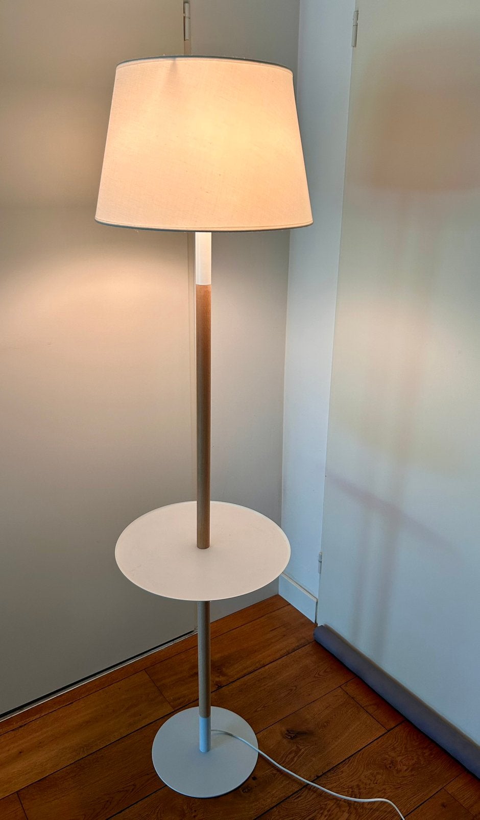 Kave Home vloerlamp, Huis en Inrichting, Ophalen, Gebruikt, E27 (groot), 150 tot 200 cm