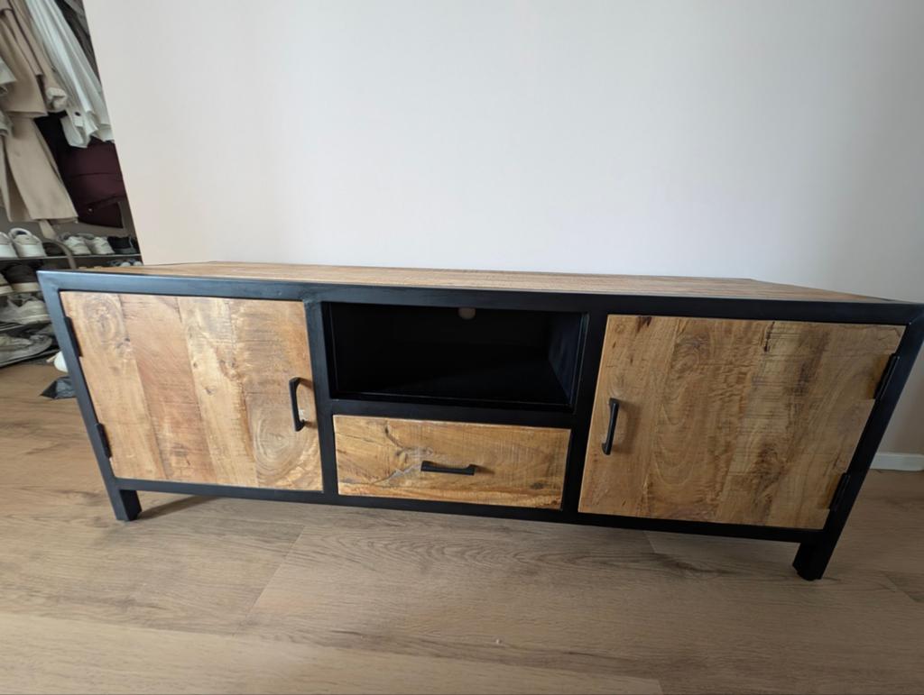 Mango houten tv meubel, Huis en Inrichting, Kasten | Televisiemeubels, Ophalen, Zo goed als nieuw, 25 tot 50 cm, Minder dan 100 cm
