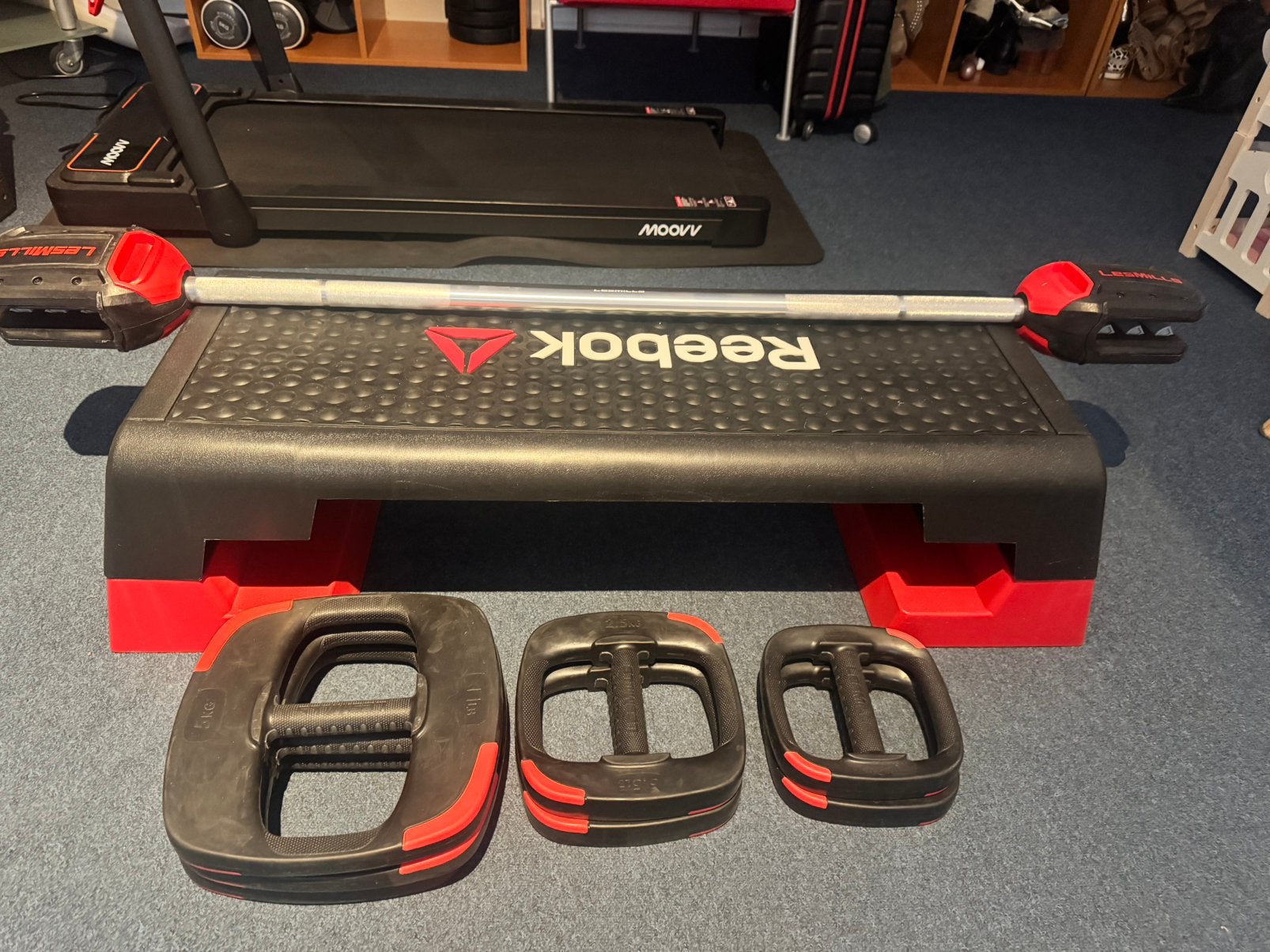 Lesmills step + barbell set!, Sport en Fitness, Fitnessmaterialen, Ophalen, Zo goed als nieuw