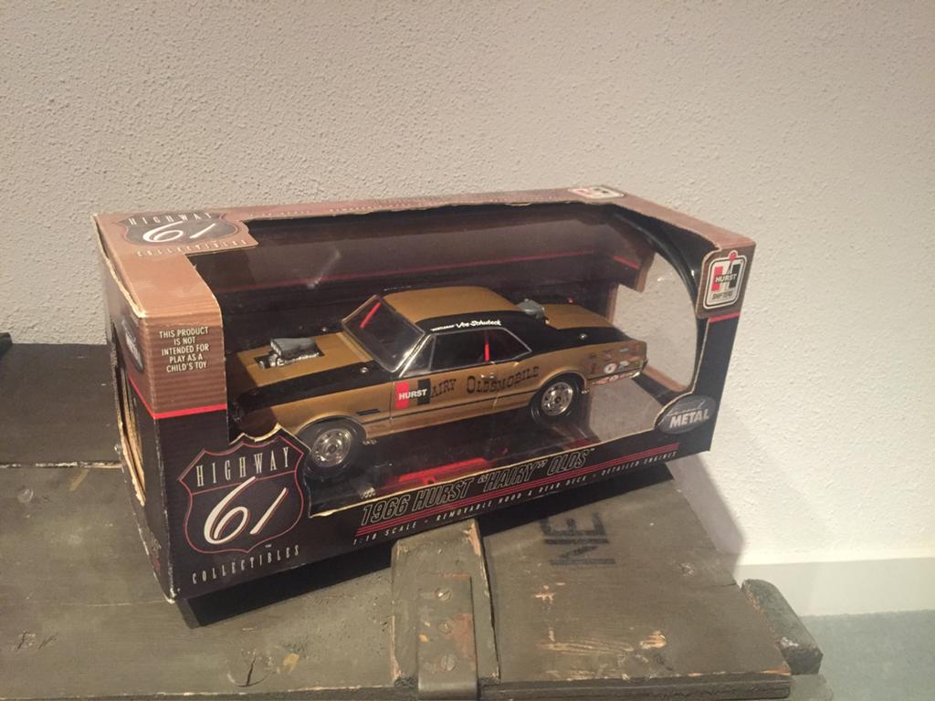 Highway 61 1967 Oldsmobile Hurst Hairy Olds 1/18, Hobby en Vrije tijd, Modelauto's | 1:18, Ophalen of Verzenden, Zo goed als nieuw