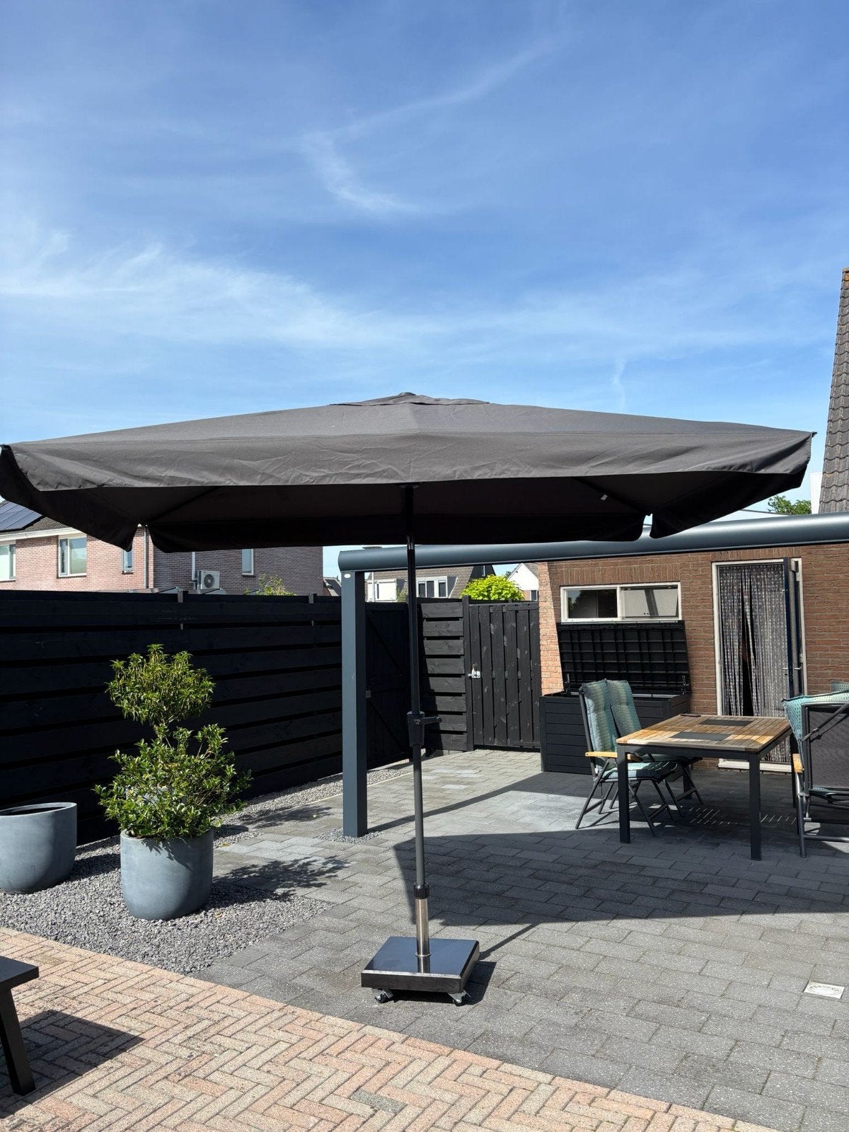 Parasol Libra grijs 2x3m met voet en hoes, Ophalen, Zo goed als nieuw, Overige typen, Verstelbaar
