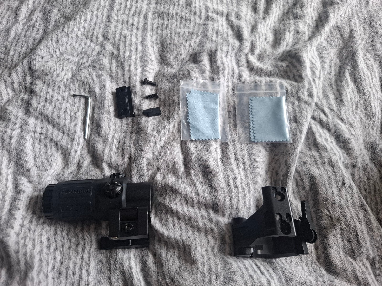 EOTech G33 Magnifier met Flip-to-Side Mount, Ophalen of Verzenden, Zo goed als nieuw