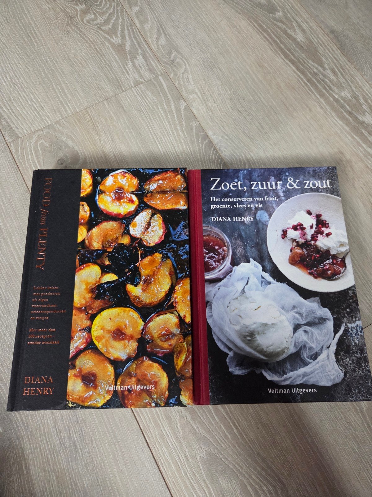 2x Diana Henry - Zoet, zuur & zout + Food from Plenty, Boeken, Kookboeken, Ophalen of Verzenden, Zo goed als nieuw, Italië
