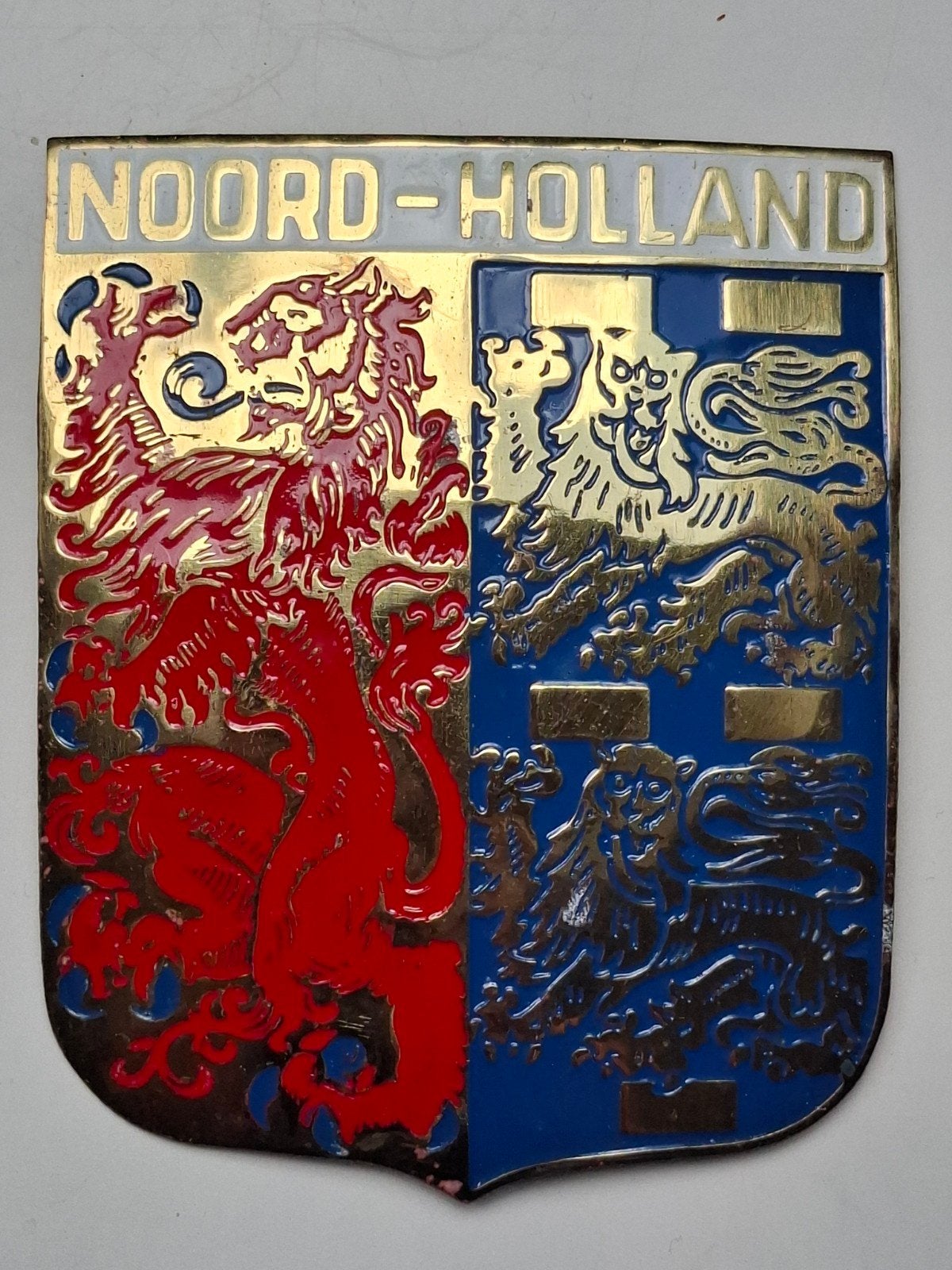 Vintage grille badge Wapen Noord-Holland koper/emaille, Ophalen of Verzenden, Zo goed als nieuw