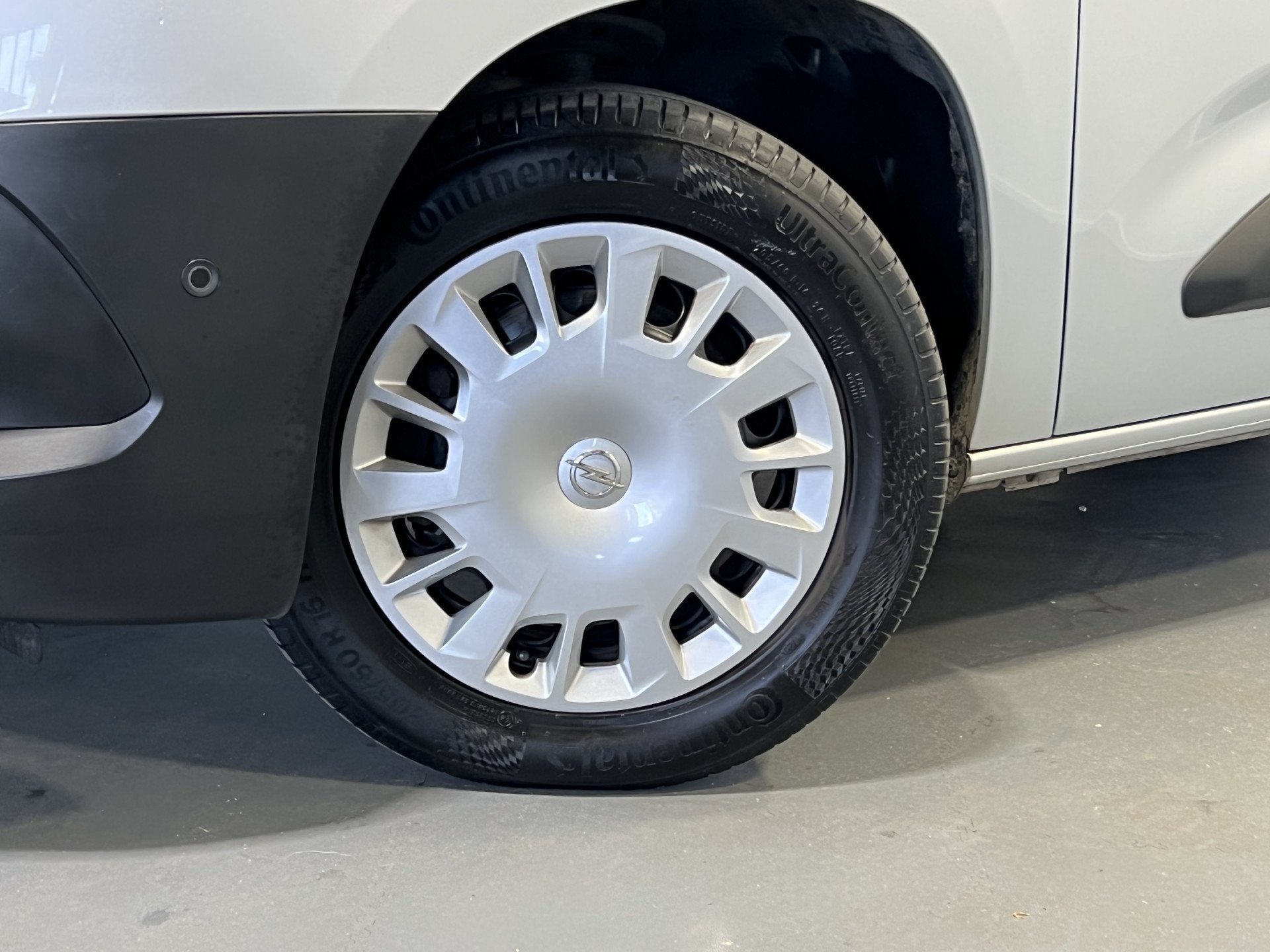 Opel Combo 1.5D L2H1 Edition | Navigatie | Cruise Control |, Voorwielaandrijving, Stof, Gebruikt, 4 cilinders