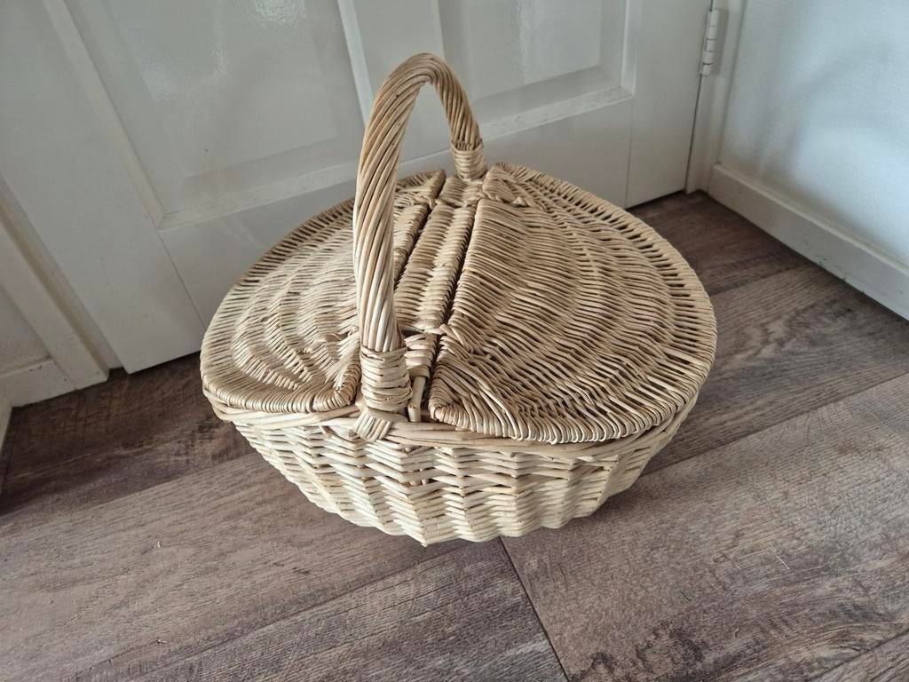 Rieten biezen mand / boodschappenmand 46x35 cm, Huis en Inrichting, Woonaccessoires | Schalen en Manden, Ophalen, Mand, Zo goed als nieuw