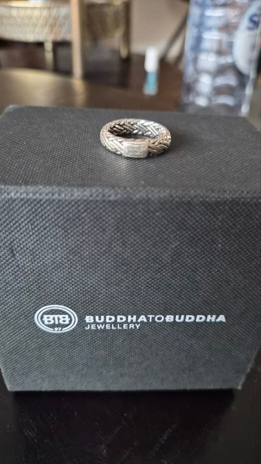 Buddha to Buddha Ring - Zilveren Gevlochten Design, Ophalen, 18 tot 19, Zo goed als nieuw, Dame of Heer