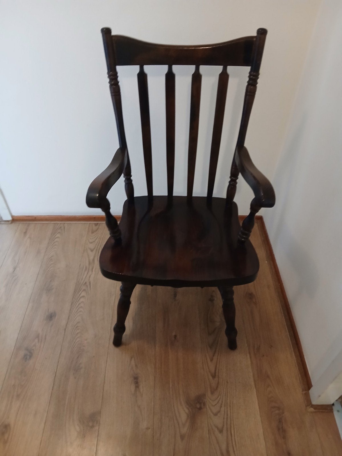 Te Koop mooie Bruine Antiek Stoel, Ophalen