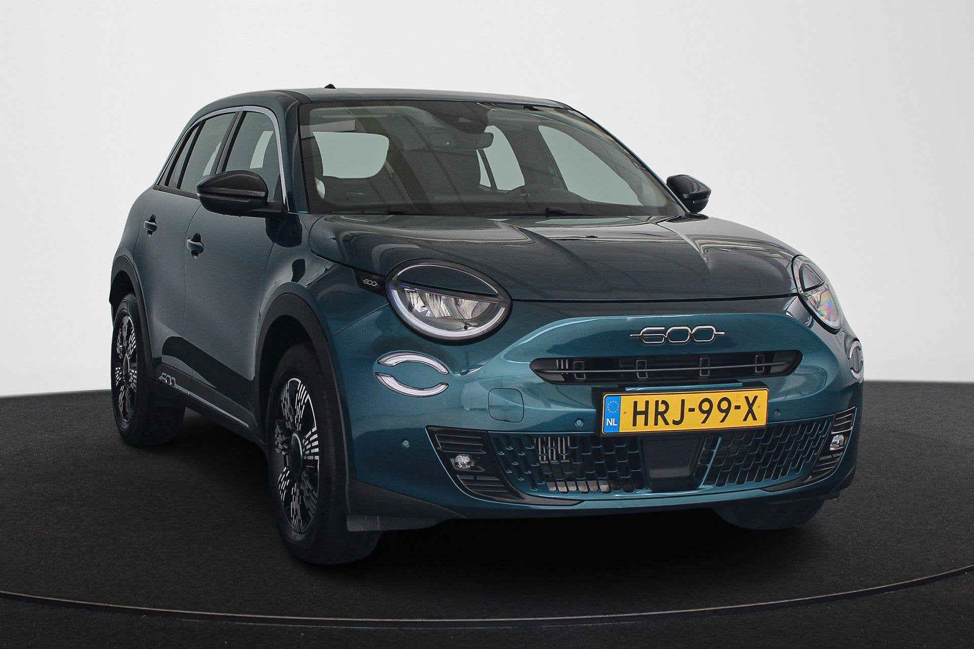 Fiat 600 1.2 Hybrid Urban Stoelverwarming Camera Apple CarPl, Auto's, Stof, Gebruikt, 1199 cc, Blauw