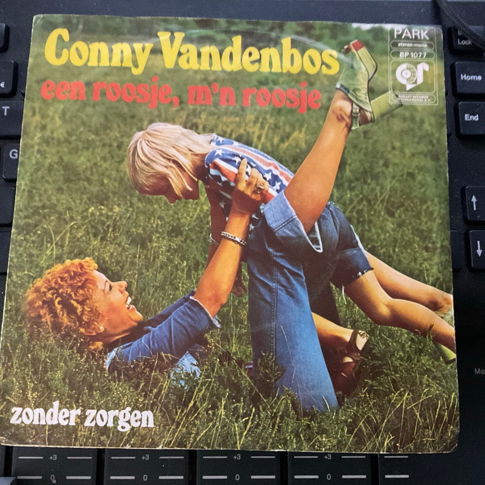 Conny Vandenbos - Een Roosje, M'n Roosje / Zonder Zorgen, Gebruikt, 7 inch, Ophalen of Verzenden, EP