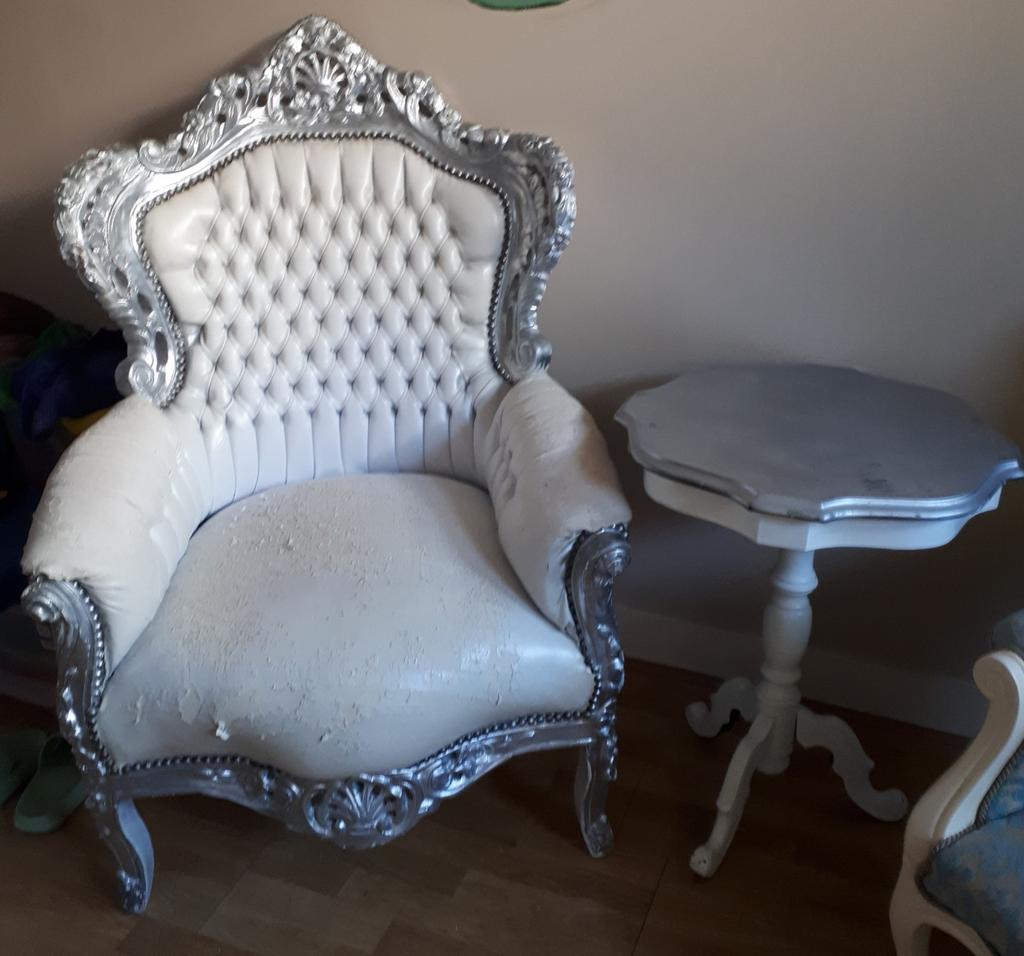 Te koop: Barok stoel en tafeltje, opknapper. Samen 30 euro., Ophalen of Verzenden