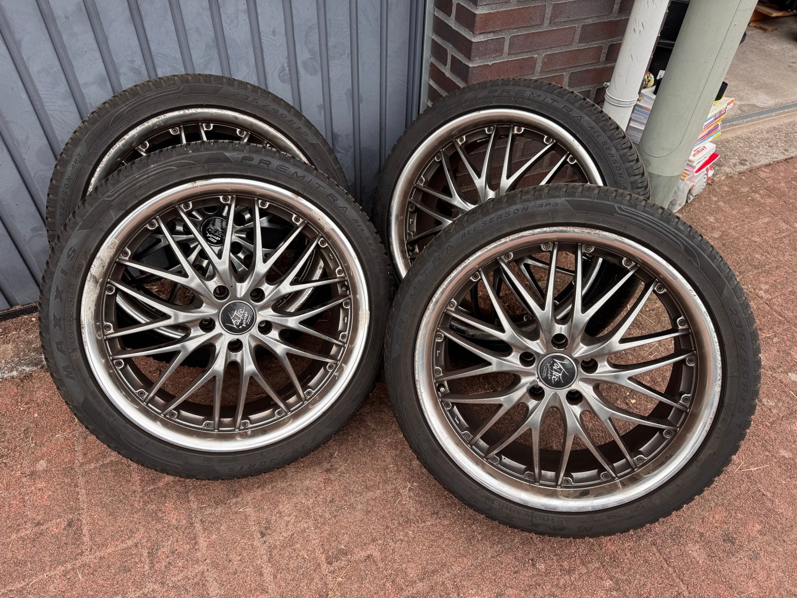 Voltec Barracuda Racing Wheels met All Season banden, Ophalen