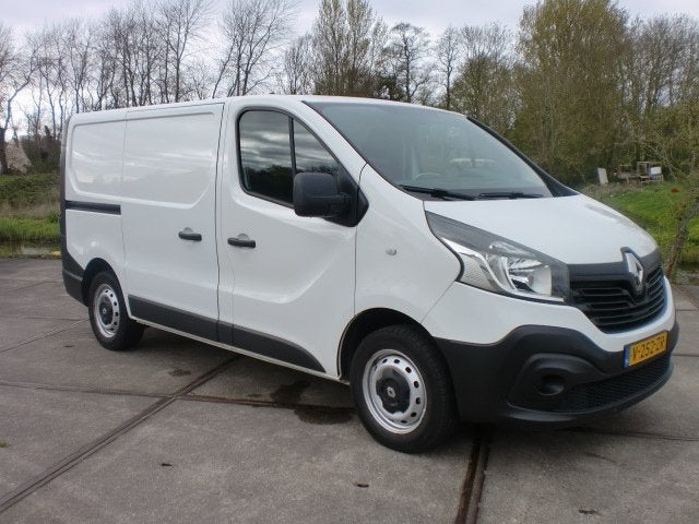 Renault Trafic 1.6 dCi 95pk BJ2019 EU6 START&STOPLEASE€137, Auto's, Bestelauto's, Voorwielaandrijving, Gebruikt, Euro 6, Renault