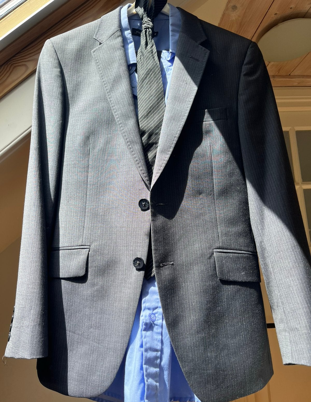 Tweedelig pak maat 44 in perfecte + een passend overhemd, Kleding | Heren, Kostuums en Colberts, Ophalen of Verzenden, Zo goed als nieuw