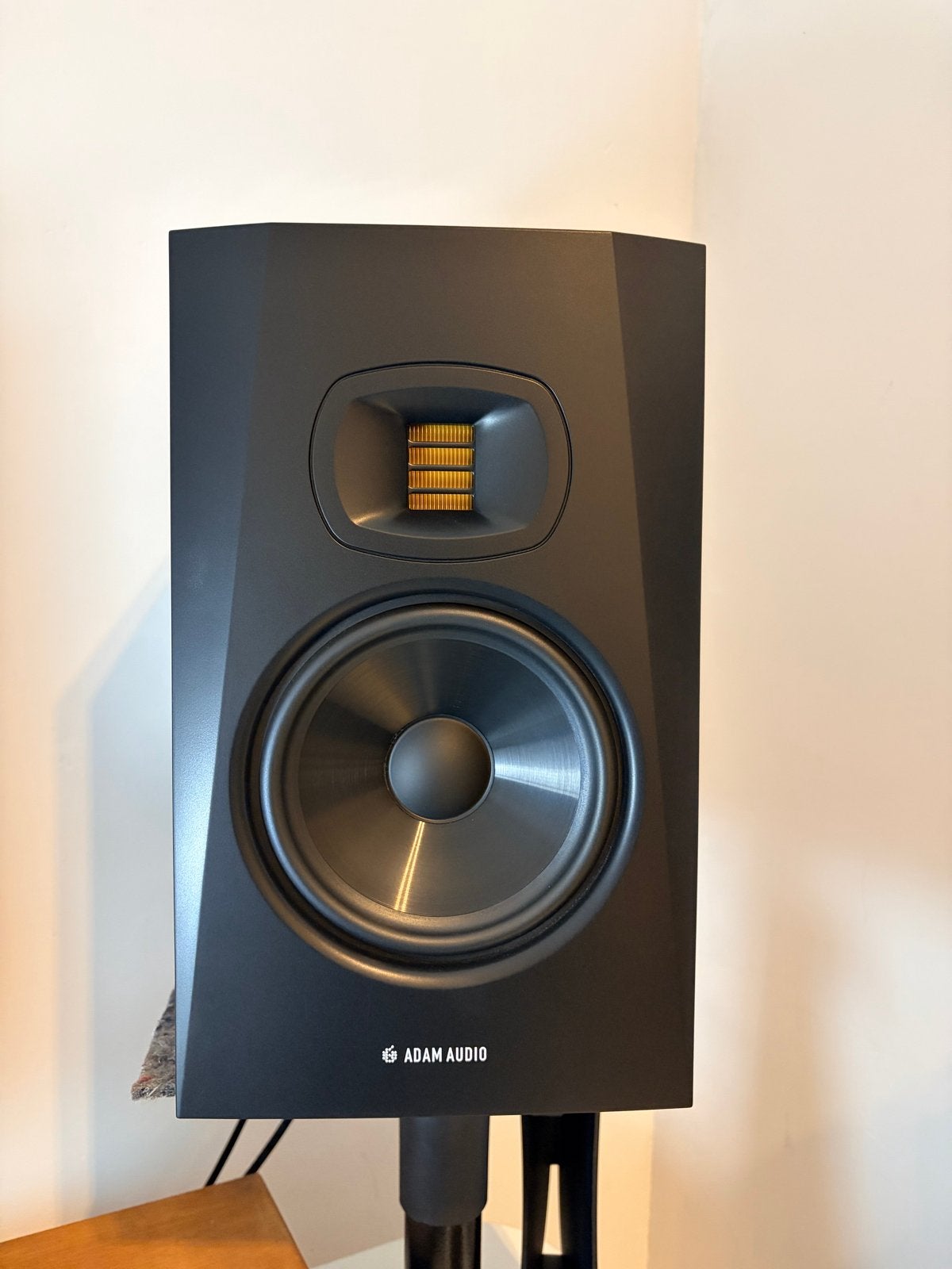 Adam Audio T7V Studiomonitoren (set) - Zo goed als nieuw, Studiomonitor, Inclusief kabels, Zo goed als nieuw, Ophalen