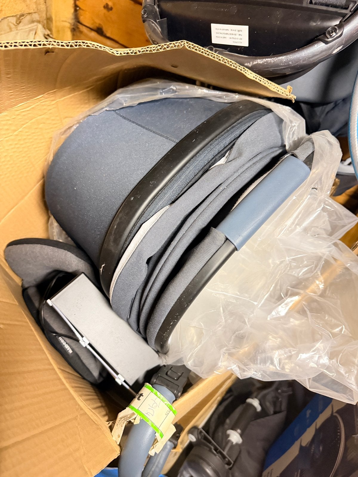 Maxi cosi car seat with car attachment and trolley, Ophalen, Zo goed als nieuw