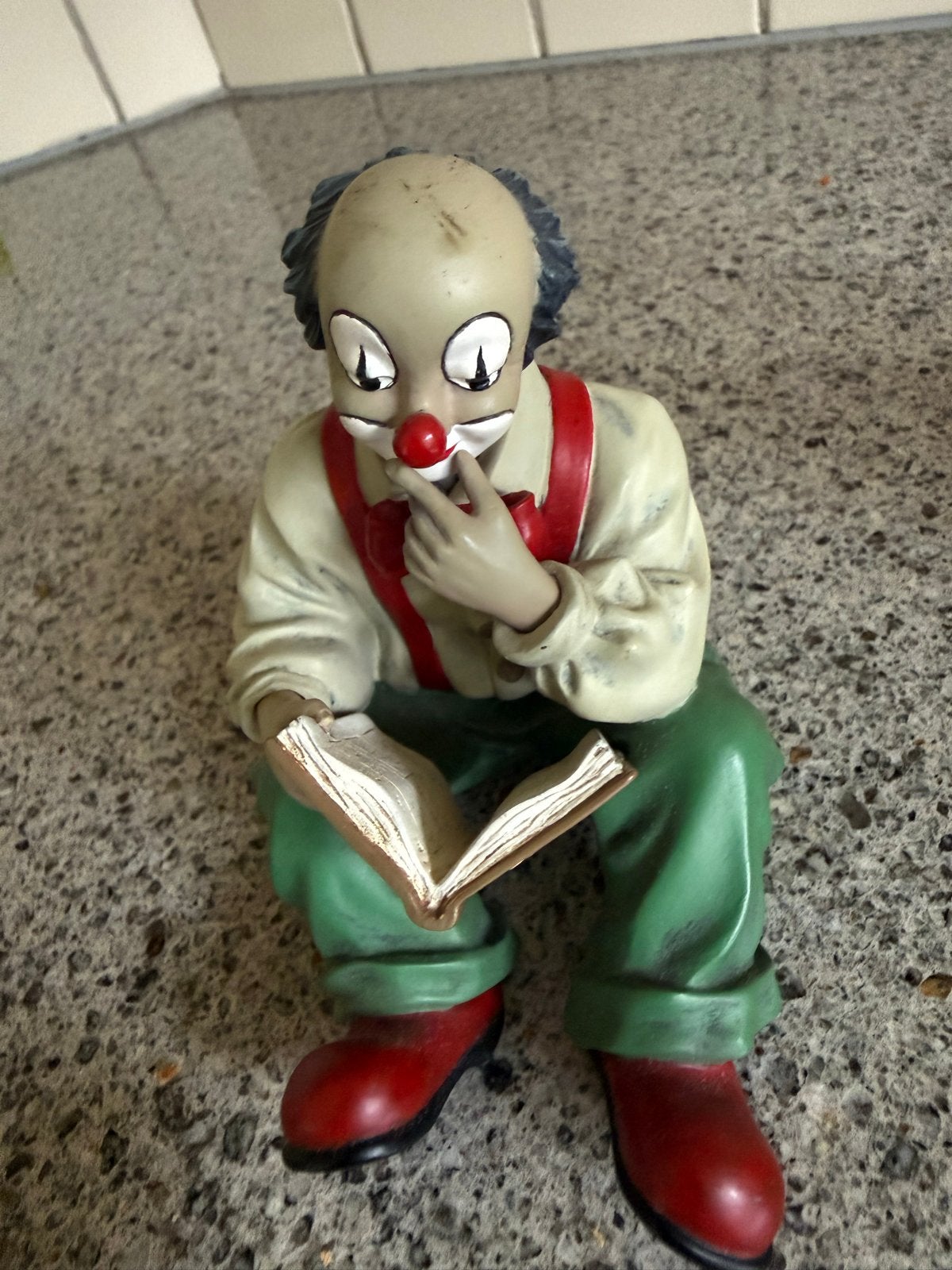 Vintage Clown Beeldje met Boek - Decoratie, Ophalen of Verzenden, Gebruikt, Mens