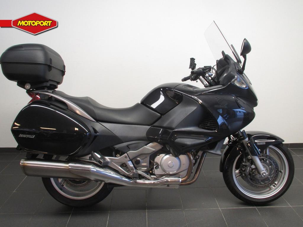 Honda NT 700 DEAUVILLE ABS (bj 2006), Motoren, Motoren | Honda, Doornveld 180-184
B-1731  ZELLIK, BE, Honda Motor Europe Ltd, Belgian Branche