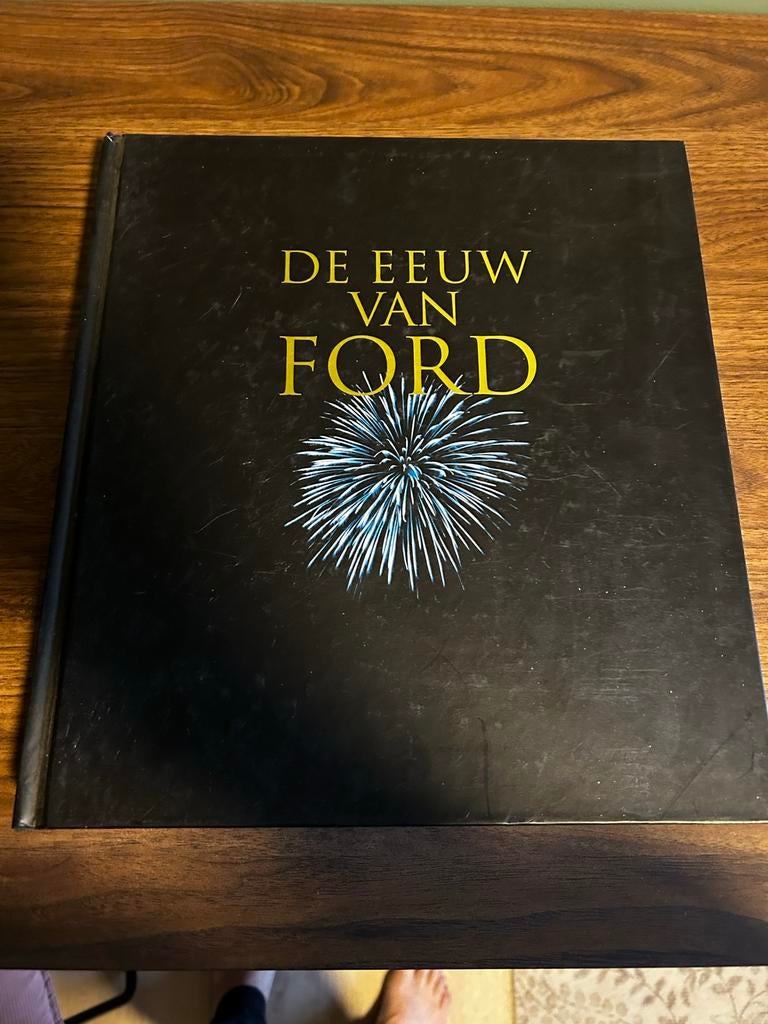 De Eeuw van Ford - Jubileumeditie, Ophalen of Verzenden, Gelezen, Ford