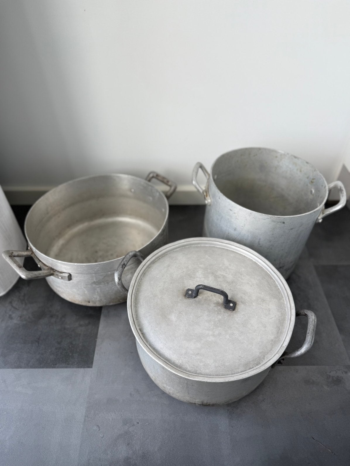 KIJK! 3 grote aluminium pannen. Voor een leuke prijs!, Huis en Inrichting, Ophalen, Gebruikt, Aluminium, Pannenset