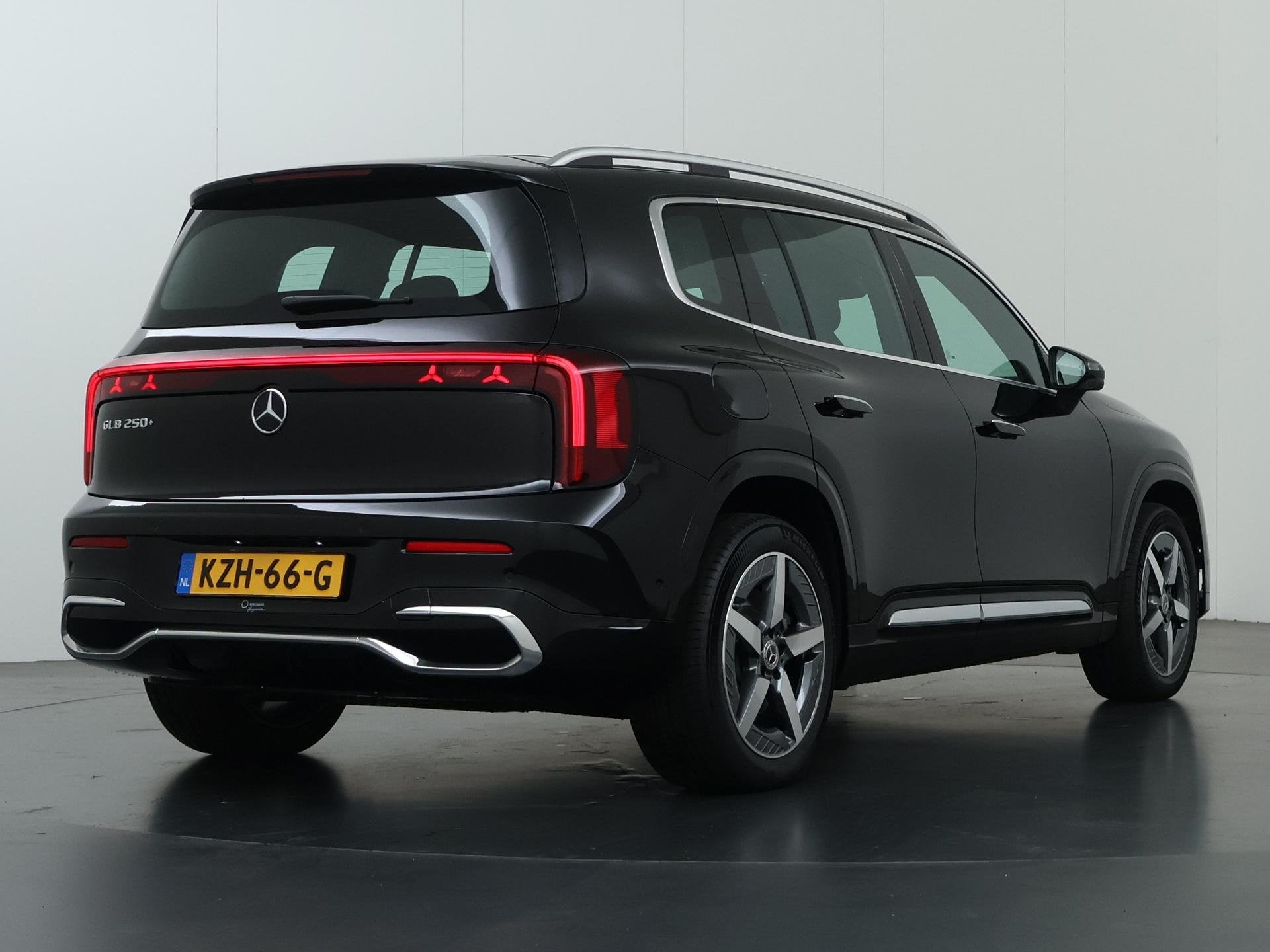Mercedes-Benz GLB 250+ Business Solution AMG 85.5 kWh | Prem, Auto's, Achterwielaandrijving, Zwart, 607 km, Origineel Nederlands