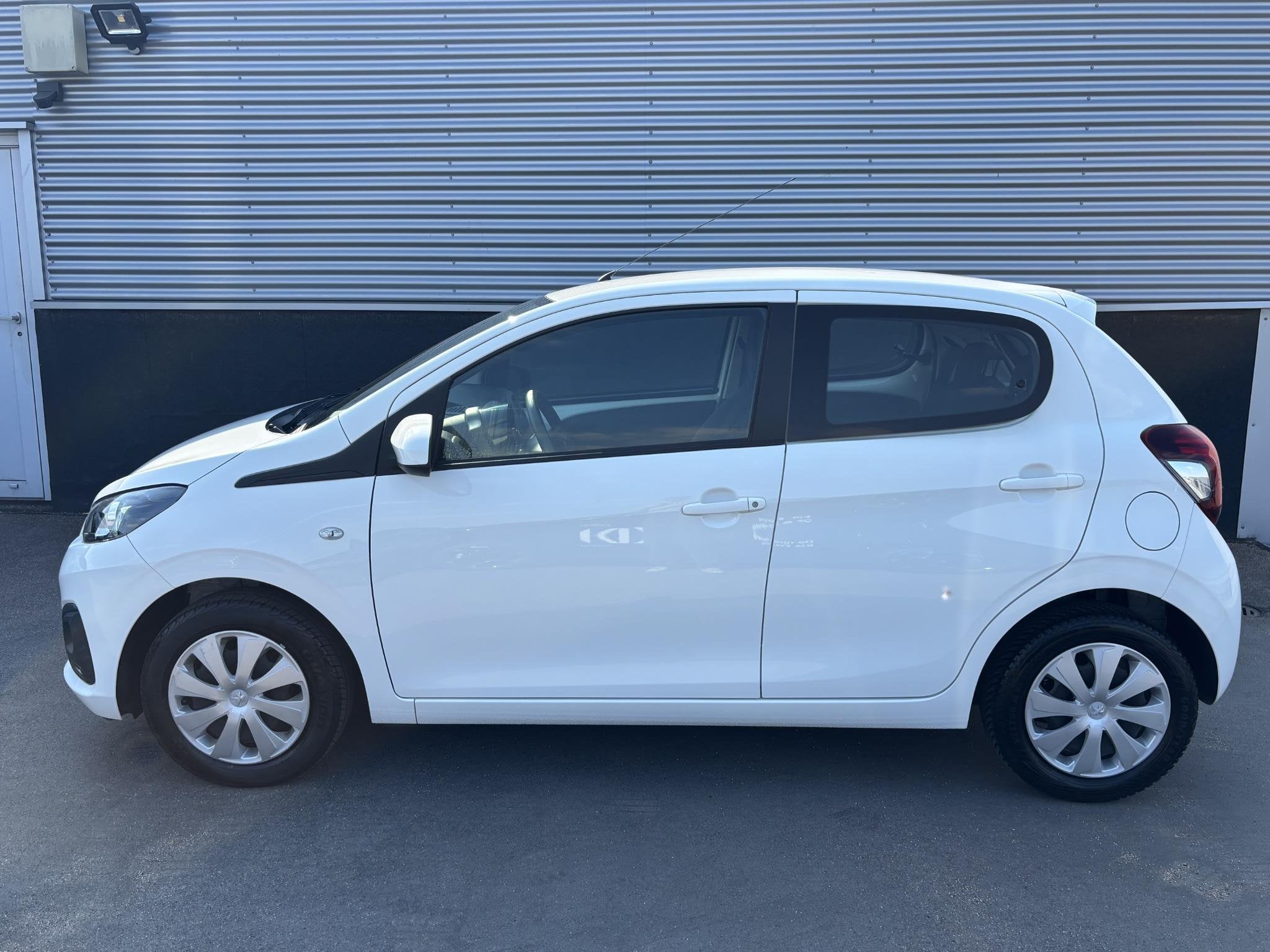 Peugeot 108 1.0 e-VTi Active Airco, Bluetooth, 5-deurs, Wit, Handgeschakeld, 998 cc, Benzine