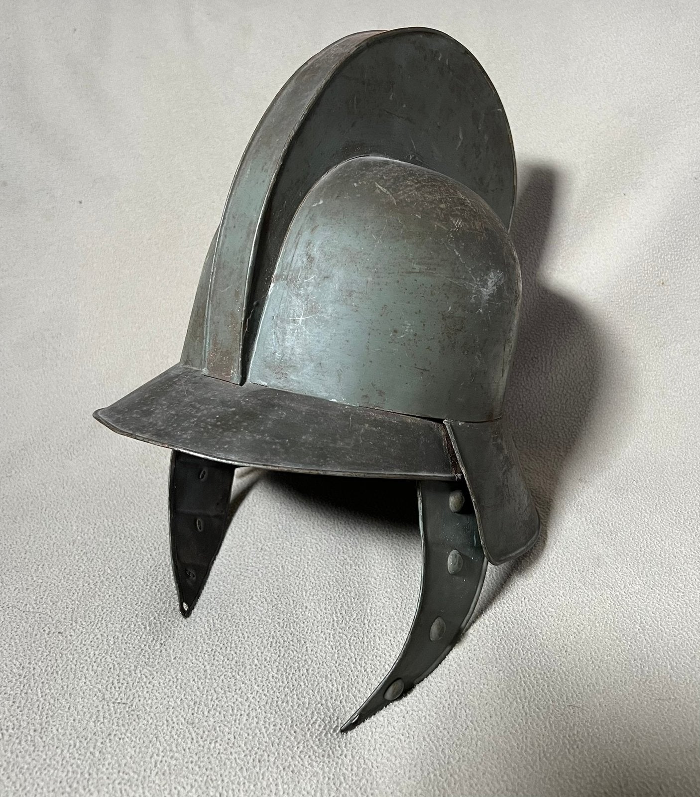 Romijnse theater helm, Ophalen of Verzenden, Gebruikt