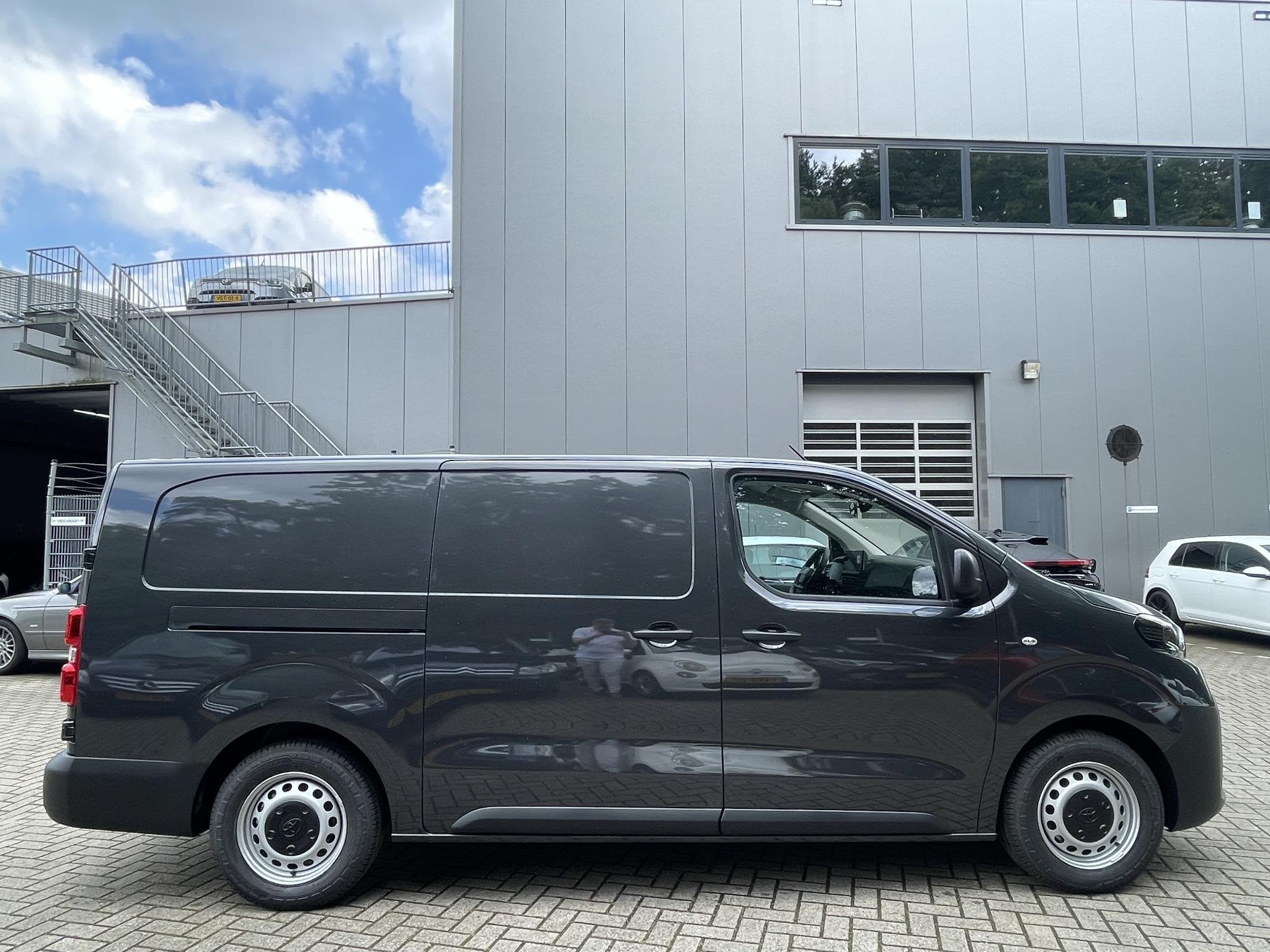 Toyota PROACE Electric Worker Challenger Extra Range Long L2, Auto's, 330 km, Gebruikt, 2027 kg, 1000 kg