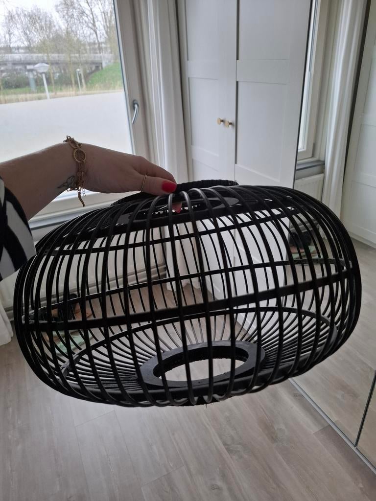 Mooie zwarte bamboe lampenkap - Kwantum Boan, Huis en Inrichting, Lampen | Lampenkappen, Ophalen, Bohemian, Scandinavisch, Natuurlijk