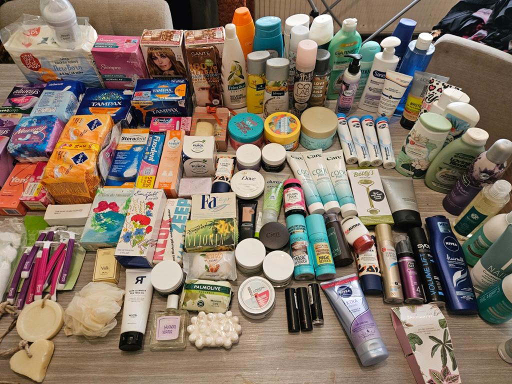 Grote partij diverse persoonlijke verzorgingsproducten, Ophalen of Verzenden