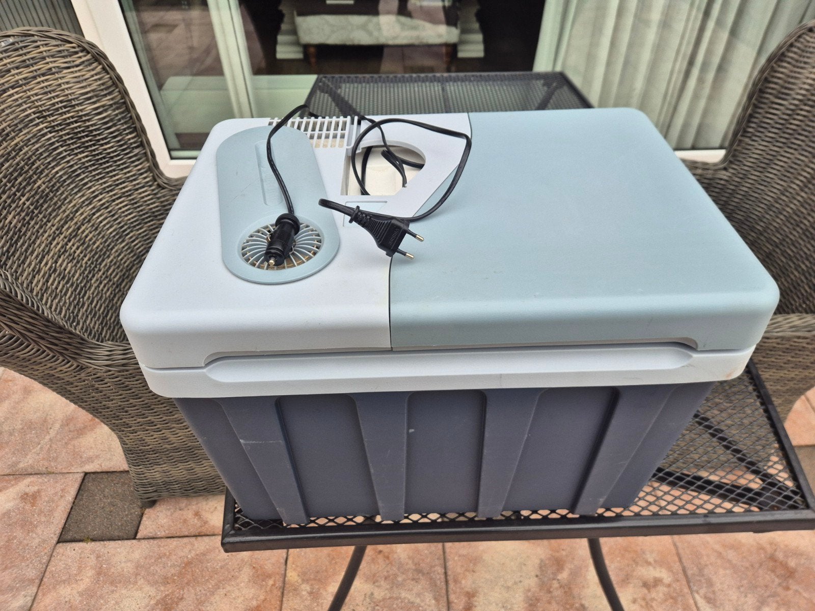 mobicool 220v en 12volt koelbox, Ophalen of Verzenden, Zo goed als nieuw, Elektrisch