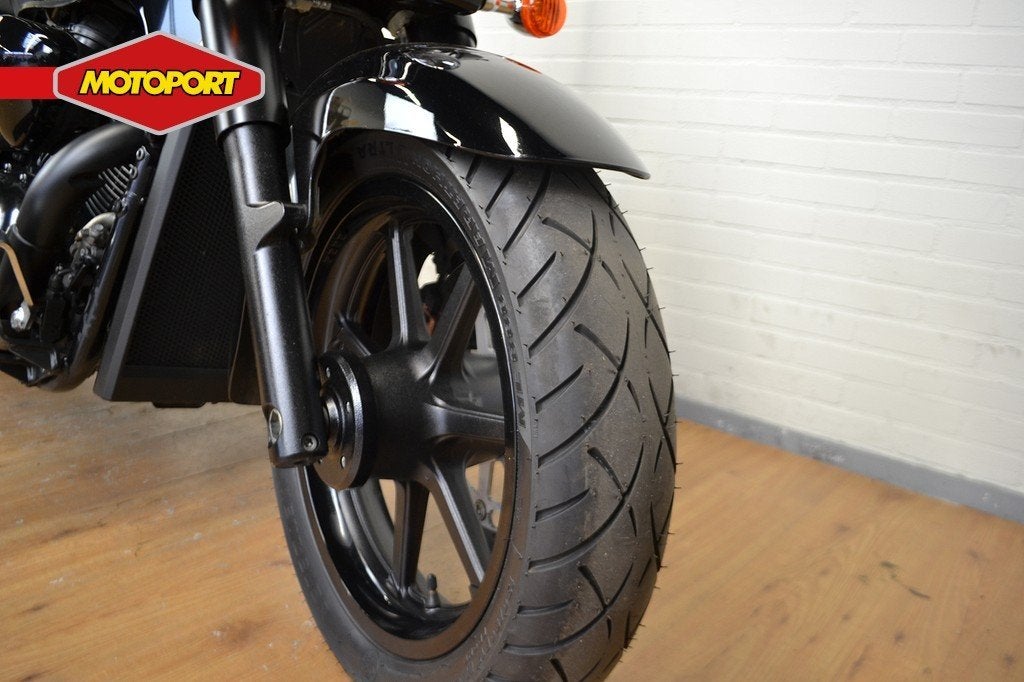 Suzuki C 1500 T (bj 2015), Lange Dreef 12
4131NH  Vianen, NL, Suzuki, Chopper, Klantenservice@suzuki.nl
