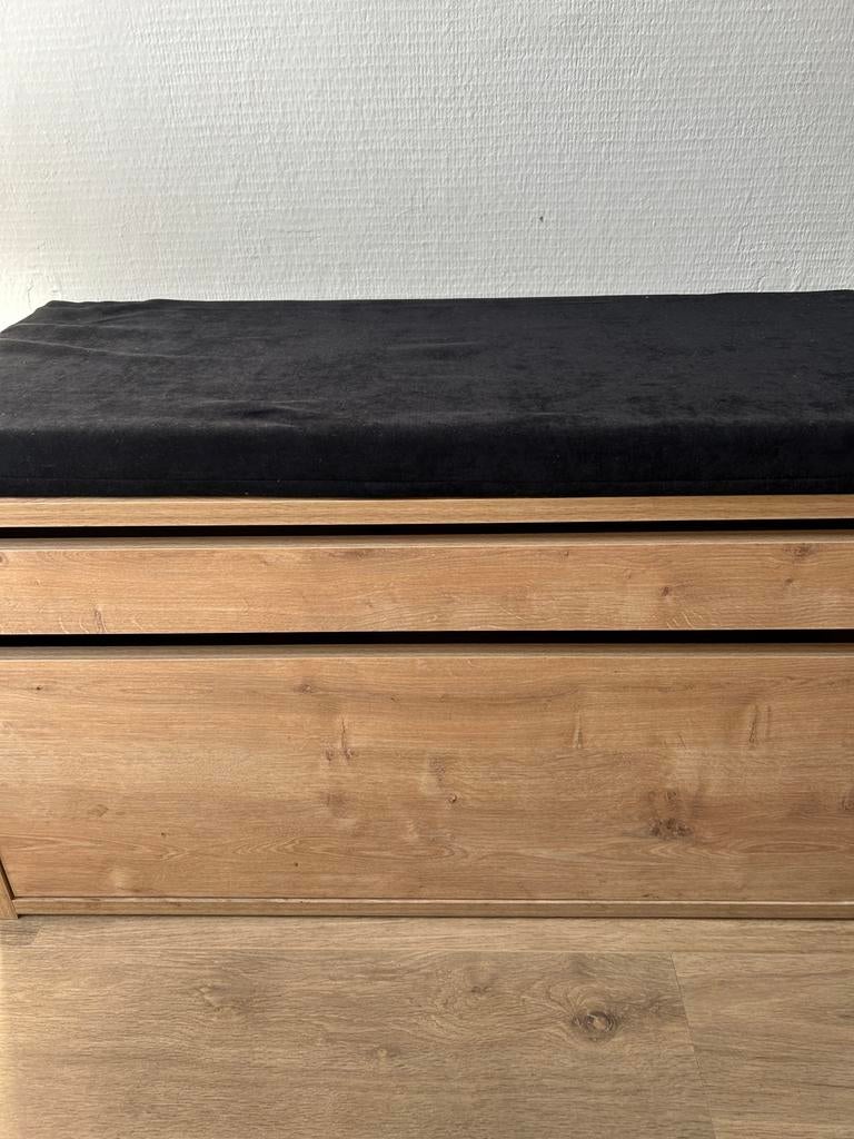 Schoenenkast met zitbankje en wandplank met haken, Ophalen of Verzenden, Zo goed als nieuw