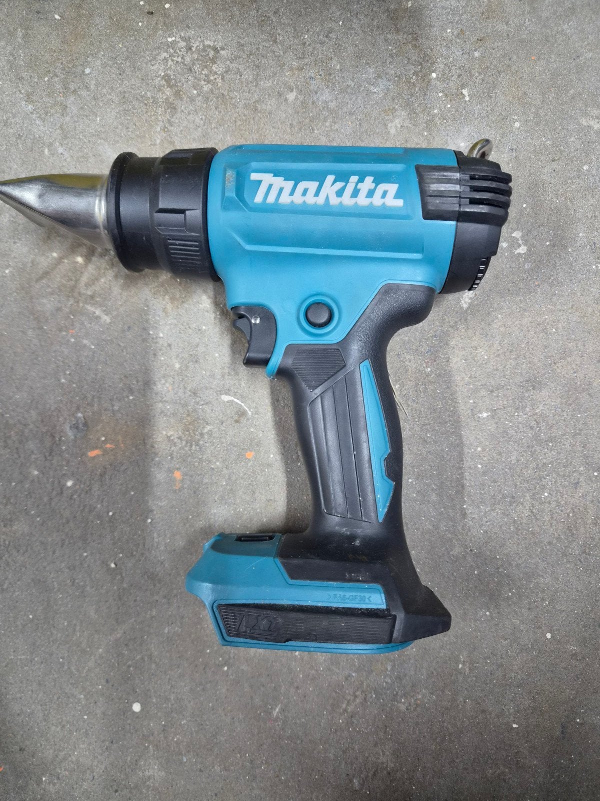Makita DHG181 heteluchtpistool - Zo goed als nieuw, Verzenden, Zo goed als nieuw, Makita