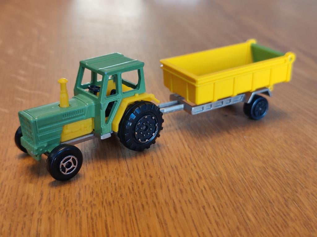 Majorette Tractor en Aanhanger, Hobby en Vrije tijd, Modelauto's | Overige schalen, Ophalen of Verzenden, Gebruikt