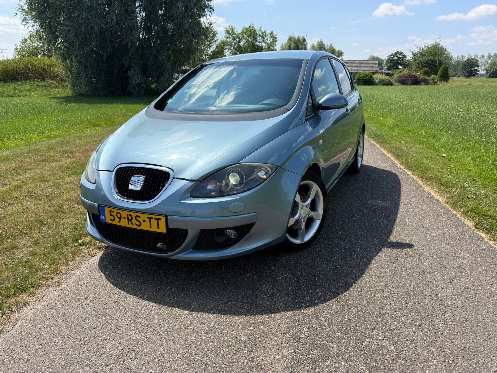 Seat Altea 2.0 16V 110KW AUT 2005 Blauw fr nw apk carplay!!, Auto's, Seat, 4 cilinders, 1984 cc, Blauw, 1390 kg