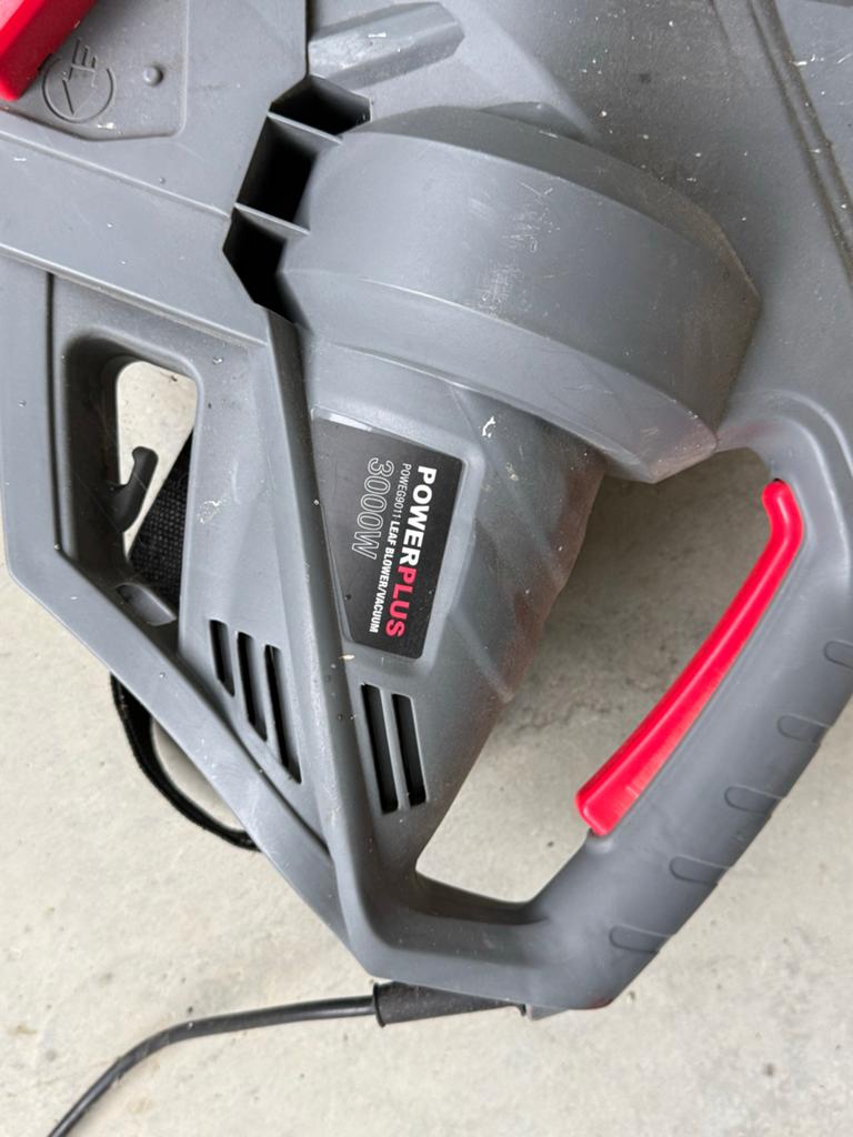 Powerplus 3000W Bladblazer- Elektrisch, Tuin en Terras, Ophalen, Gebruikt, Met zuigfunctie, Handgedragen