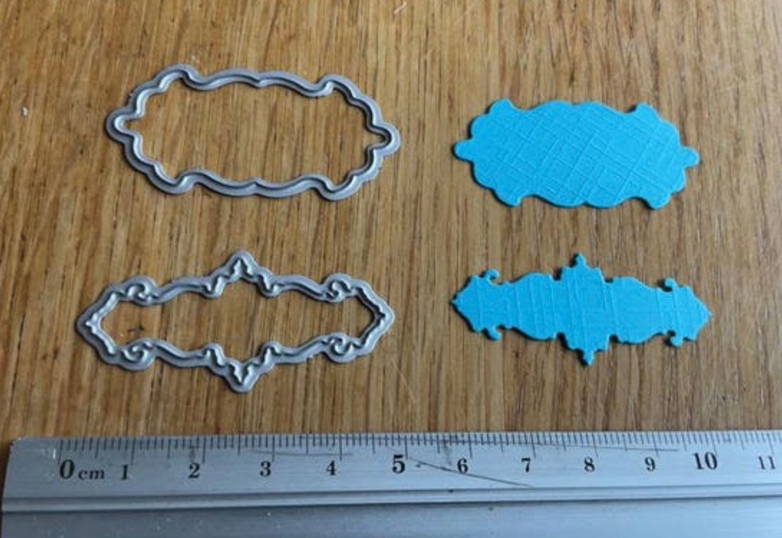 Snijmal set 2 labels 1837, Hobby en Vrije tijd, Ophalen of Verzenden, Zo goed als nieuw, Pons of Mal