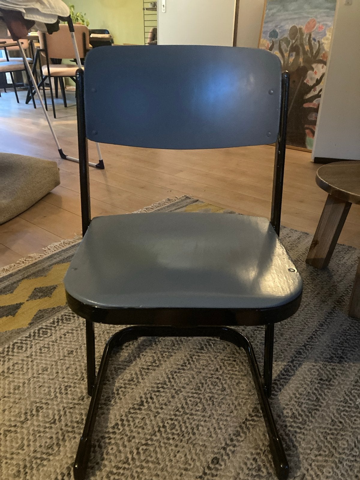 Stevige stoel voor kinderbureau of schooltafel - 42 cm hoog, Huis en Inrichting, Stoelen, Ophalen, Gebruikt, Hout, Eén