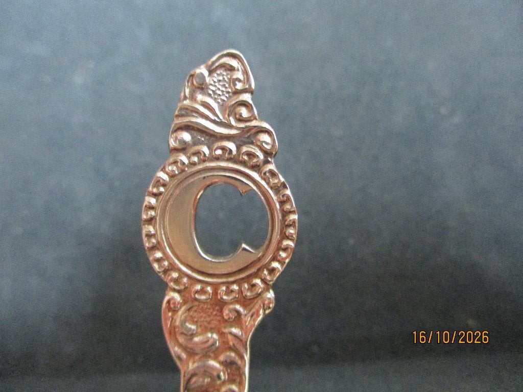 letterlepeltje theelepeltje letter C van Cor Corina Charles, Verzamelen, Verzilverd, Ophalen of Verzenden, Zo goed als nieuw, Metaal