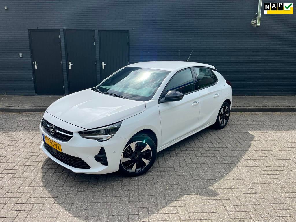 Opel Corsa-e GS Line 50 kWh, Auto's, 330 km, 136 pk, Gebruikt, Wit
