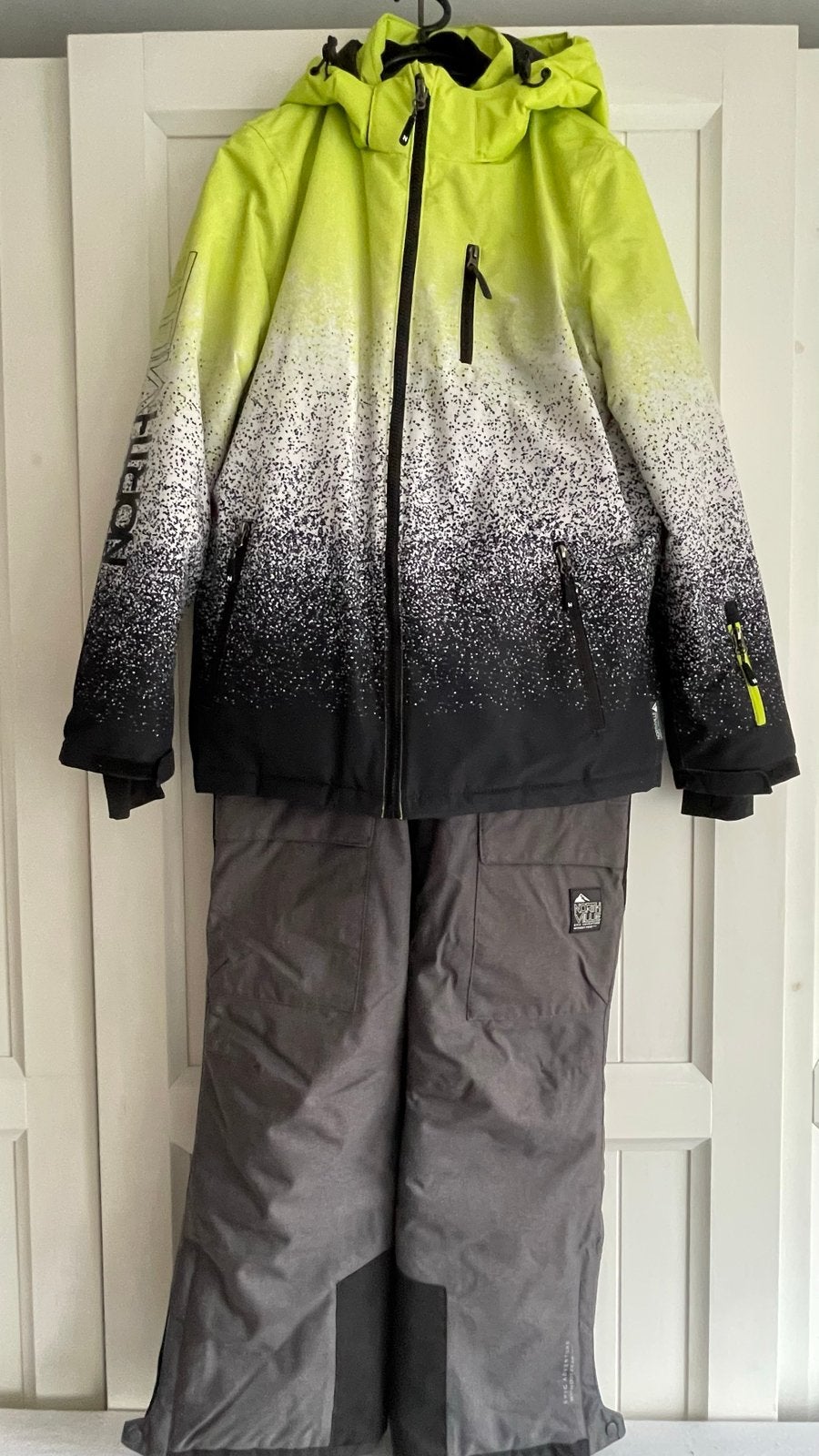 Ski jas en broek kind maat 158-164, Ophalen of Verzenden, Zo goed als nieuw, Maat 164