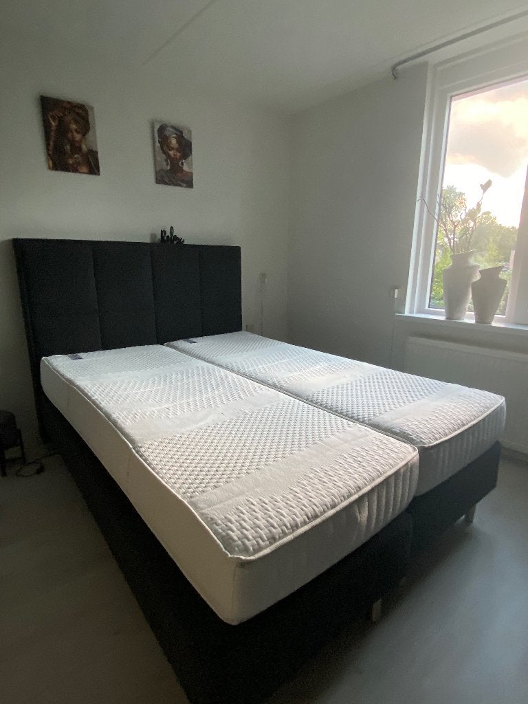 Boxspring Eastborn, Ophalen, Gebruikt, 210 cm, Tweepersoons