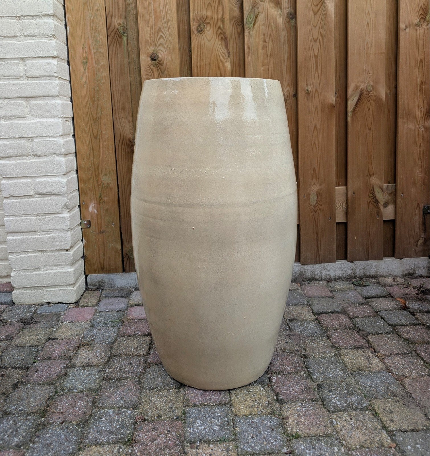 Grote terracotta bloempot / lichtgeel beige, Tuin en Terras, Ophalen